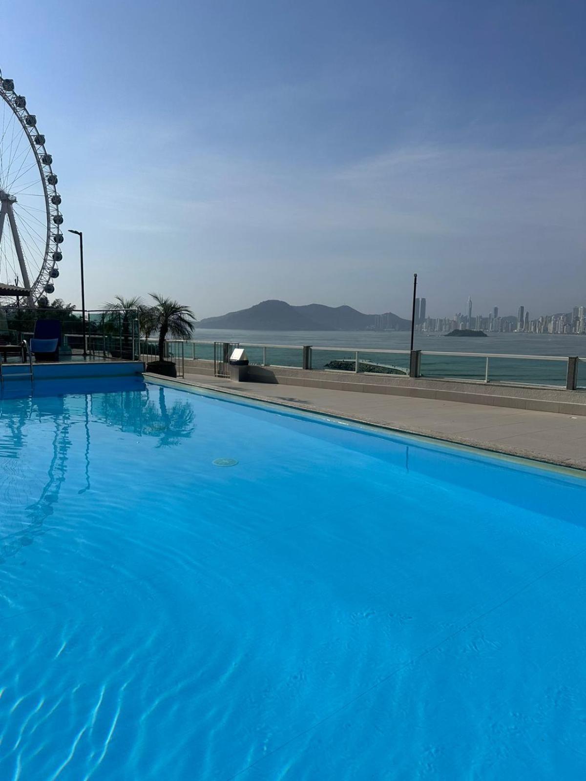 Roda Gigante, Garagem E Piscina Balneário Camboriú 外观 照片